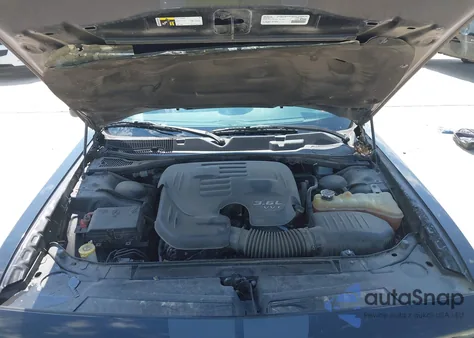 2017 Dodge Challenger Sxt Plus z USA, uszkodzony, nr VIN 2C3CDZAG9HH633724